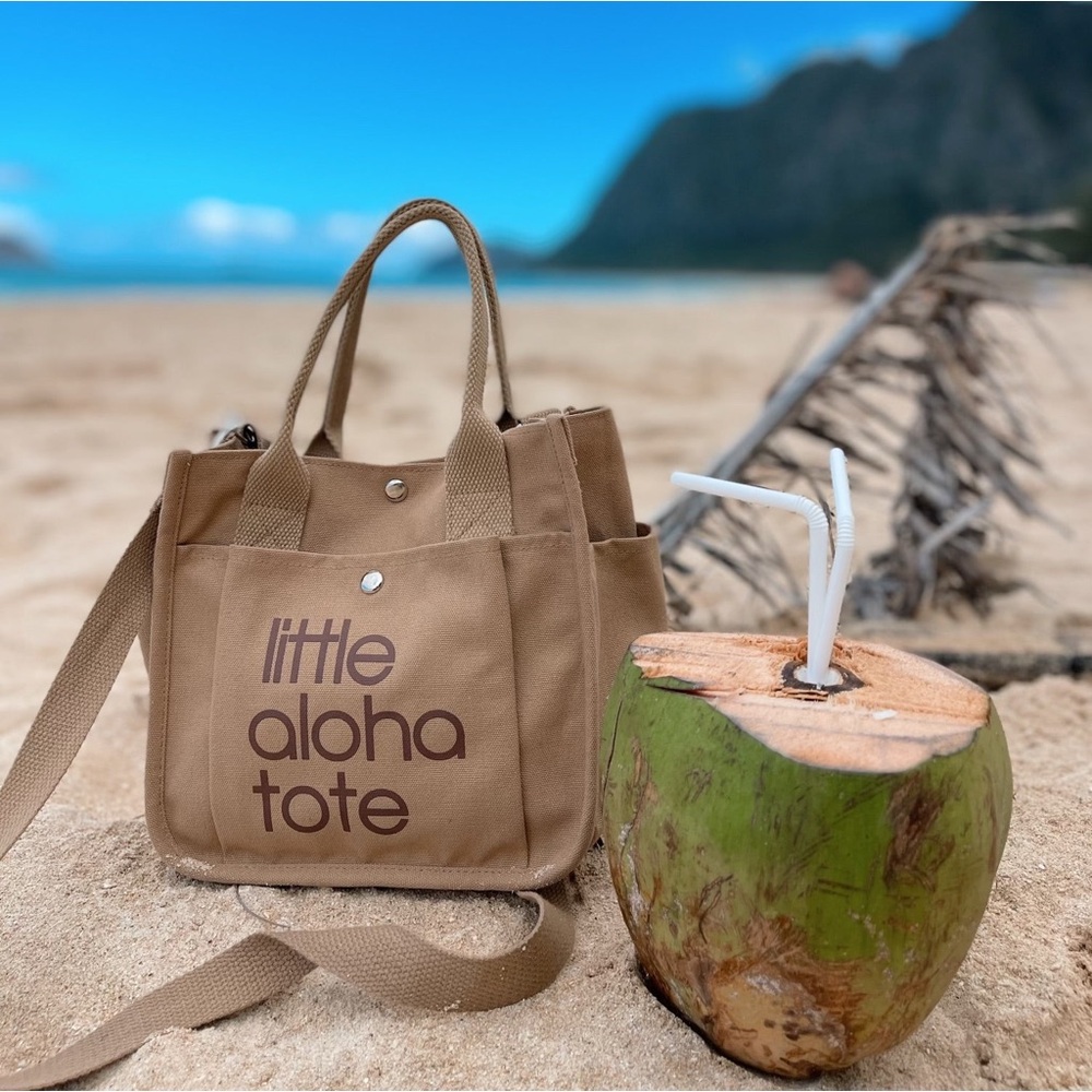 NWT Pineapple Collective Little Aloha Tote